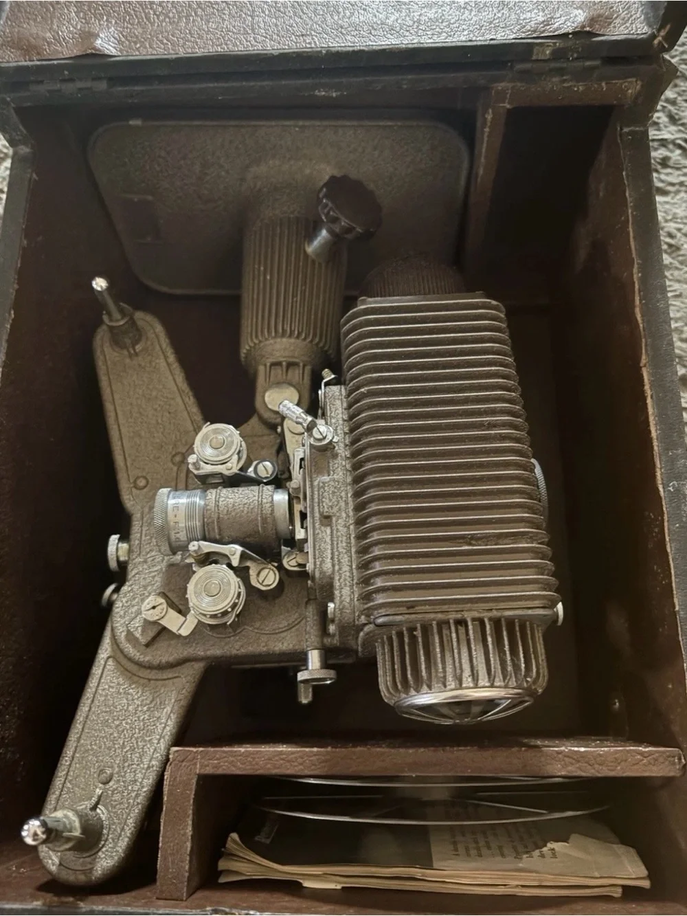Vintage Revere Eight 8mm Film Projector Model 85 w/ Projector Case